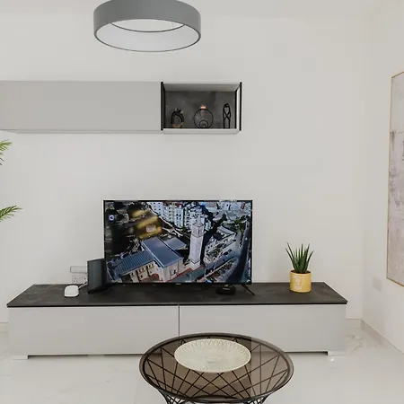 Apartment Cityscape 3bed Close To Centre By Homely Mellieha