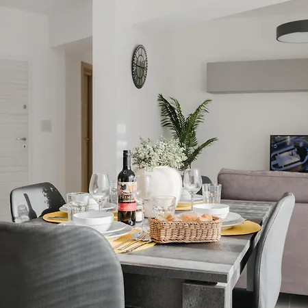 Cityscape 3bed Close To Centre By Homely Mellieħa